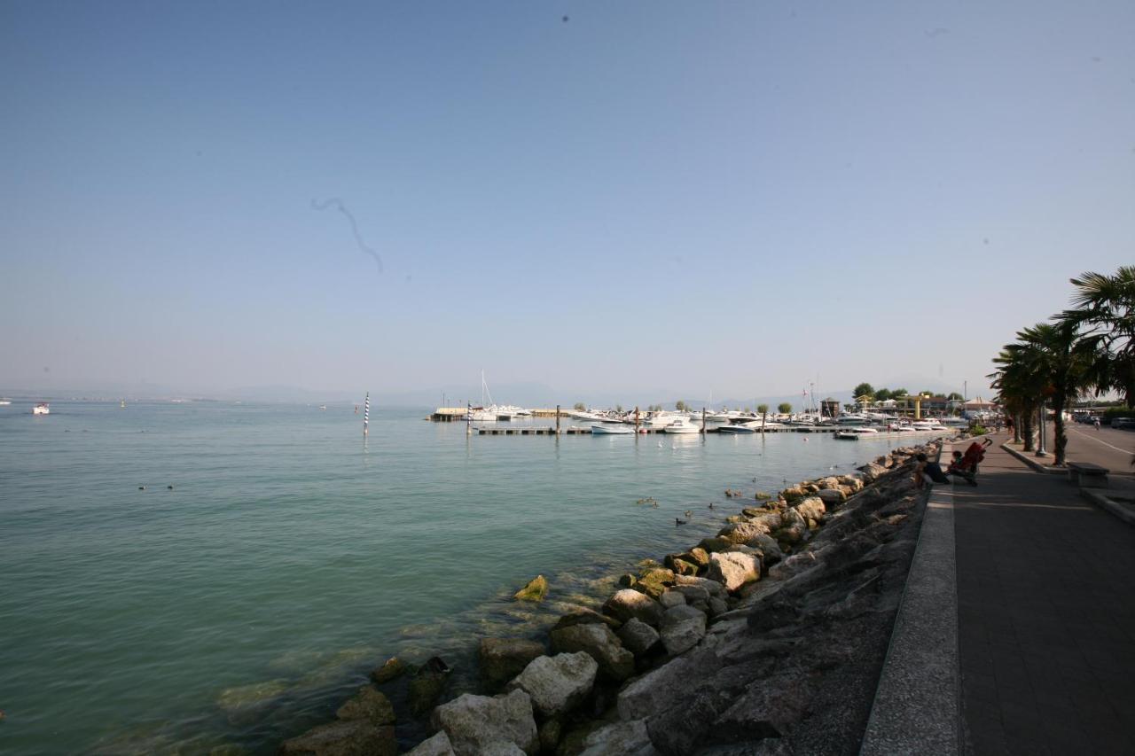 Happy Camp Mobile Homes In Butterfly Camping Village Peschiera del Garda Luaran gambar